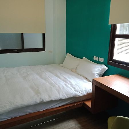Phoenix Hostel Hualien stad Exteriör bild